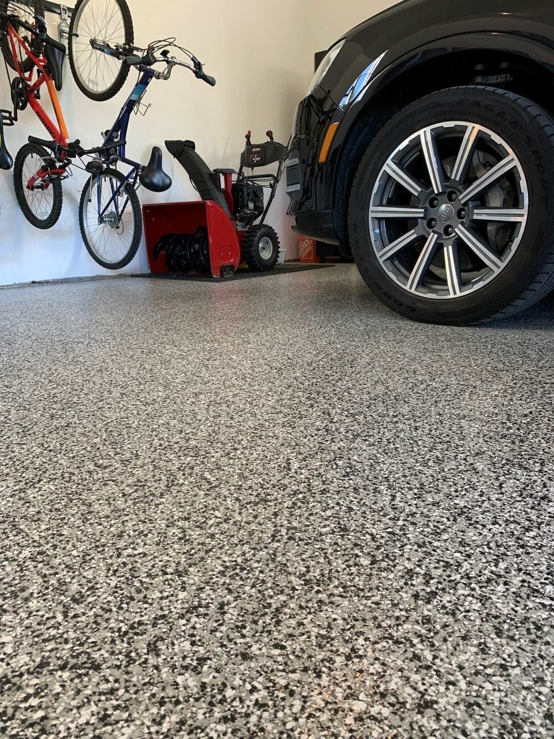 Black and white flake garage floor — Westlake, OH